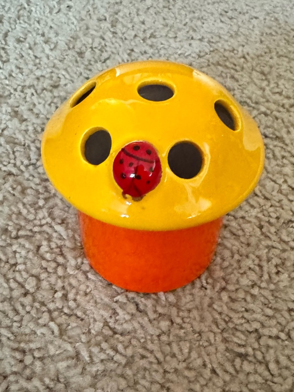 Vintage Pride Creations Mushroom Pencil Holder in Yellow and Orange